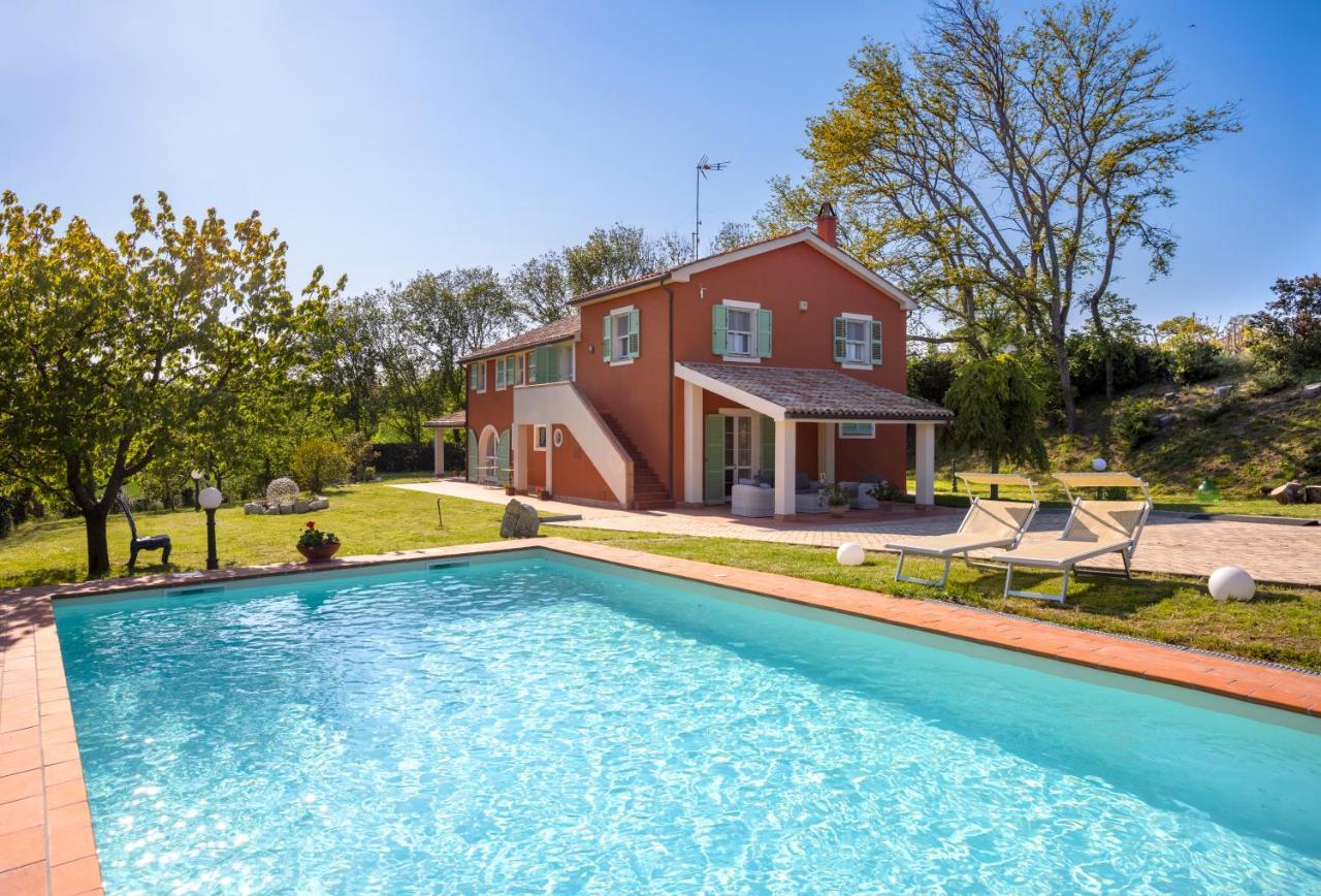Villa Lemarche B&B Rustico Luaran gambar