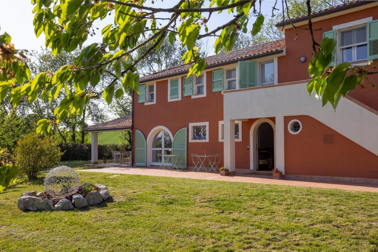 Villa Lemarche B&B Rustico Luaran gambar