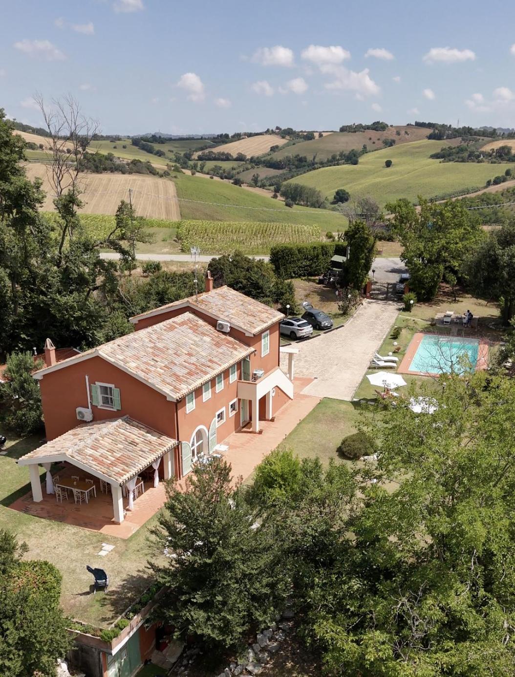 Villa Lemarche B&B Rustico Luaran gambar